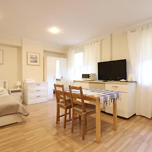 Wood Creek Апартаменты
